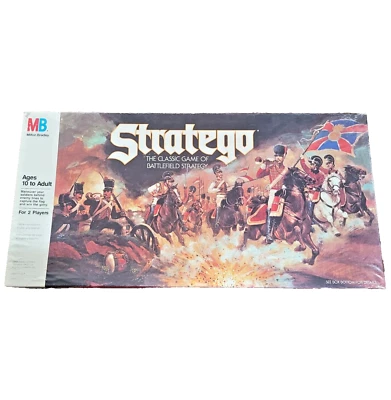 VINTAGE STRATEGO GAME OF BATTLEFIELD STRATEGY - MILTON BARDLEY - 1986 - VG COND - Image 1 of 4