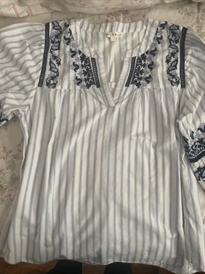 Roller Rabbit Women's Tunic Top Floral Blue, Lightweight, L - Image 1 of 4