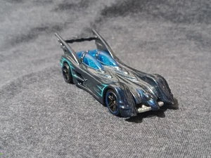 Hot Wheels 2004 Mattel TM & DC Comics M13 Batmobile - Bild 1 von 6