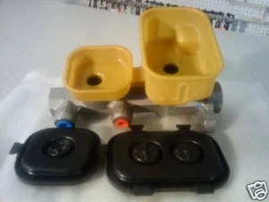 1985,1986,1987 Chevrolet G10.GMC G1500 Brake Master Cylinder - Picture 1 of 2