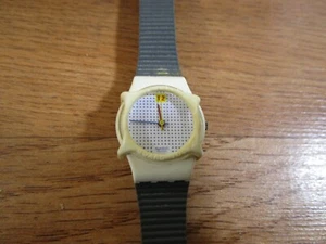 Orologio Swatch Donna Vintage 6037 Quadrante Tratteggiato - Funzionante! - Foto 1 di 5