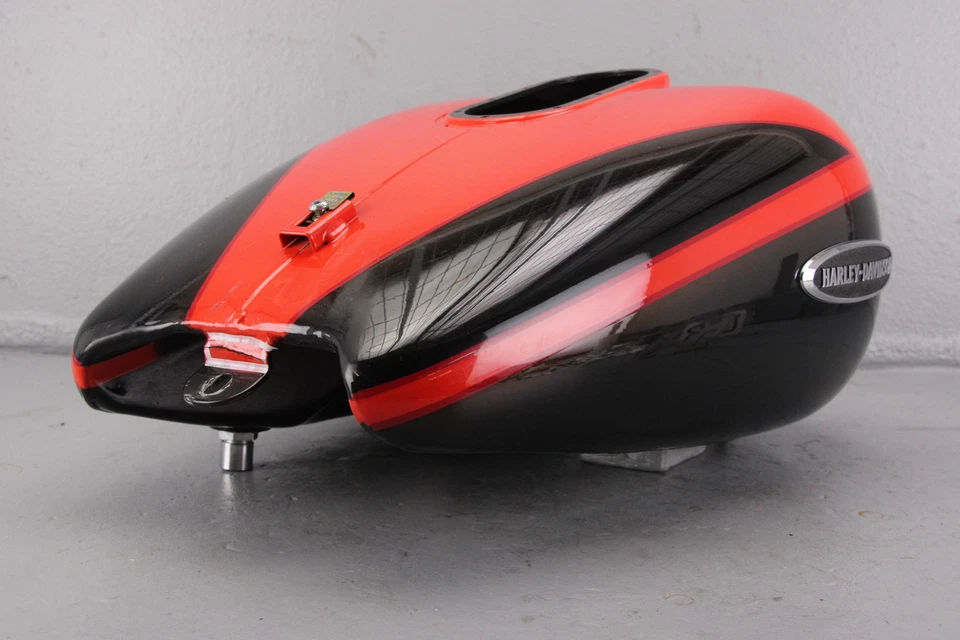 Harley Electra Glide CVO 2007 tanque de gasolina negro hielo/naranja eléctrico Foto 1 de 4