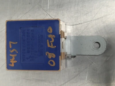 Controlador electrónico limpiaparabrisas Mitsubishi Fuso FE 2005-2010 MC897004 OEM Foto 1 de 4