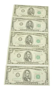 Lot 5 1950 Series D US Federal Reserve $5 Dollar AU-CU Grade Currency Notes - Picture 1 of 2