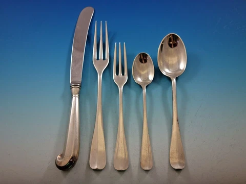 Queen Anne Williamsburg by Stieff Sterling Silver Flatware Set Service Rat Tail Cover