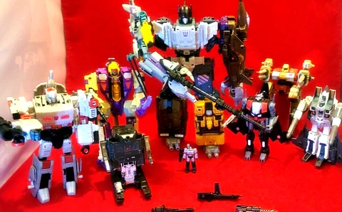 12 Transformers Decepticon Bruticus /Blitzwing / Megatron /Demolisher/Ramjet LOT Cover