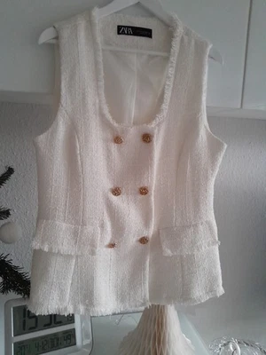 Zara Weste Boucle weiß Gr. XL 40/42 goldene Knöpfe, sehr apart, modern - Bild 1 von 4