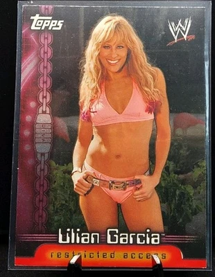 2006 WWE Insider Restricted Access Divas Foil #D8 Lillian Garcia - Image 1 of 2