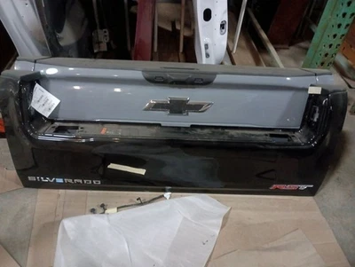 Porta traseira/malas/porta traseira Chevrolet Silverado EV 2025 3027449 - Imagem 1 de 4