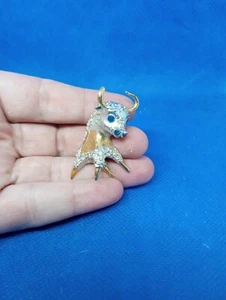 Bull Pin Brooches - Picture 1 of 3