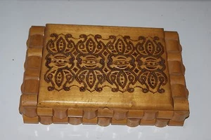 ¡Caja de baratijas de joyería de madera tallada única! L#634 - Imagen 1 de 5