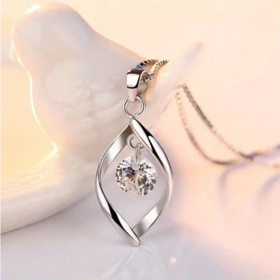 Collana da donna punto luce ciondolo con brillante placcato argento elegante - Immagine 1 di 4