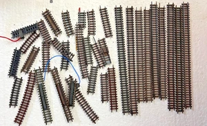 Arnold Spur N Track Lot Approximately 30 Pieces - Picture 1 of 3