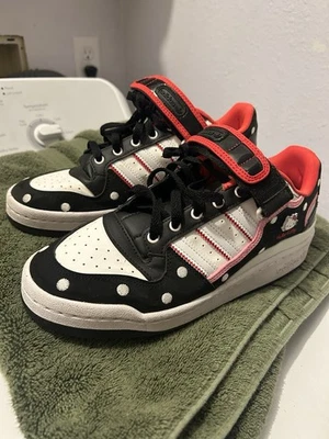 Adidas Hello Kitty X Forum Lunares Bajos Talla 8.5 Foto 1 de 4