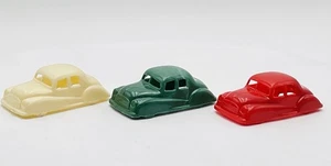 Lot 3 Mini Pyro Plastics or Allied Plastic Red Green White #2, 7, 4 Retro Car - Picture 1 of 23