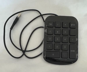 Targus AKP10-A Numeric Keypad with USB Port Connector Mac/PC Toggle - Picture 1 of 3