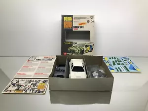 BBURAGO 5169 BMW M1 TURBO GÖSSER BEER #77 QUESTER -1:24 rare- UNBUILT KIT IN BOX - Imagen 1 de 8