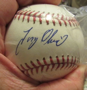 Tony Oliva signed AUTO OMLB Minnesota Twins HOF TRISTAR hologram - Picture 1 of 2