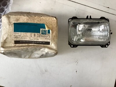 Conjunto de faros interior derecho, GM OEM 16503171, NOS Foto 1 de 4