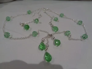 GREEN GLASS PENDANT & EARRINGS SET - Picture 1 of 4
