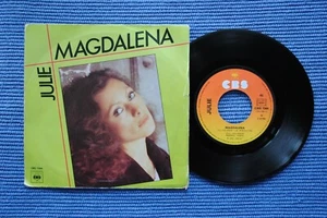 JULIE PIETRI / SP CBS 7364 ( Label 1 ) / 1979 (F) - Picture 1 of 2