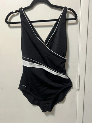 Speedo Women’s One Piece Size 10 Black White - Image 1 of 4