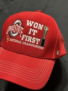 Ohio State Buckeyes WON IT FIRST National Championship Mütze 47 Marke rot Einheitsgröße - Bild 1 von 8
