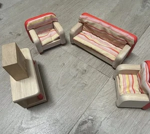 Pintoy (John Crane) Wooden Dolls House Furniture - Living Room Set - Picture 1 of 7