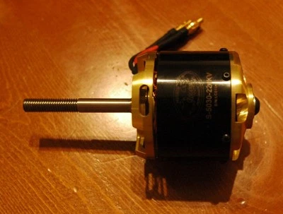 Motor sin escobillas Scorpion S5030-220KV F3A Foto 1 de 4