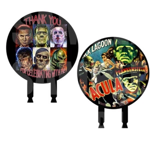 Clásica película de terror Monster Cake Topper 6"" de ancho x 3"" estacas, imagen de dos caras - Imagen 1 de 2