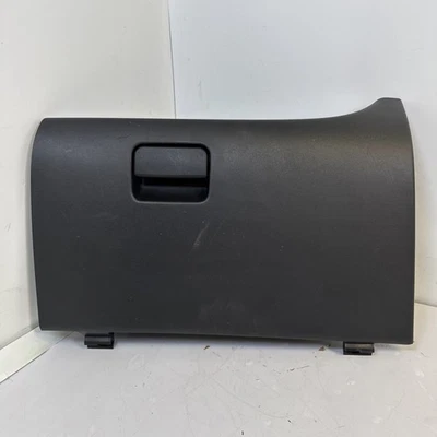 2014-2023 Mitsubishi Mirage Glove Box  Black 8006A304XA OEM Foto 1 de 4