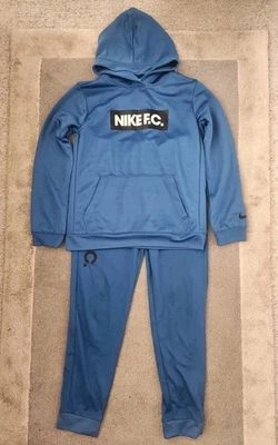 Nike dri-fit boys blue tracksuit size L 147cm- 158cm age 12-13 years tapered leg - Image 1 of 4