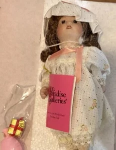 Treasury Collection Paradise Premier Friday’s Child Porzellan Puppe Neu - Bild 1 von 5