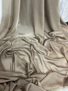 1 Meter Champagner kationisch Brautkleid Chiffonstoff..58 Zoll breit (147 cm) - Bild 1 von 3