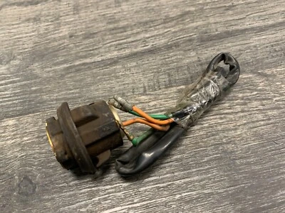 1990-1993 VFR750F Interceptor Honda OEM Señal de giro trasera izquierda Cable Bombilla Enchufe Foto 1 de 3