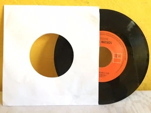 LOS NATIVOS -QUE HAREMOS CON LAS CHISMOSAS- PROMO MEXICAN 7" SINGLE CS CUMBIA - Picture 1 of 3