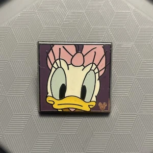 Prendedor oculto de Mickey Daisy Duck retrato de parques de Disney 5 de 5 coleccionables 2012 - Imagen 1 de 2