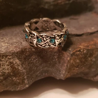 Anillo Banda Unisex Acero Inoxidable Circonita Cúbica Azul Medieval Nudo Celta Lobo Foto 1 de 4