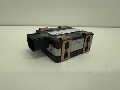 Mercedes-Benz C W205 2020 Distronic radar sensor A0009053111 EST1065 - Image 1 of 4