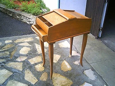 ANCIEN MEUBLE COMMODE TRAVAILLEUSE sur pieds - Photo 1/4