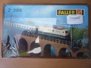 Soporte Faller 2908 para postes de línea superior (48 unidades) pista Z - Imagen 1 de 2