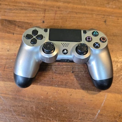 Mando DualShock Sony PlayStation PS4 Batman: Arkham Knight Foto 1 de 3