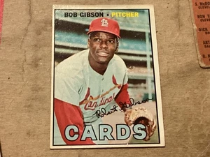Bob Gibson 1967 Topps Baseball Card #210 - EX+ - Lite Corner Wear - No Crease - Picture 1 of 2