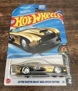 2025 Hot Wheels Super Treasure Hunt Aston Martin DB4GT Case E with Protector - Picture 1 of 5