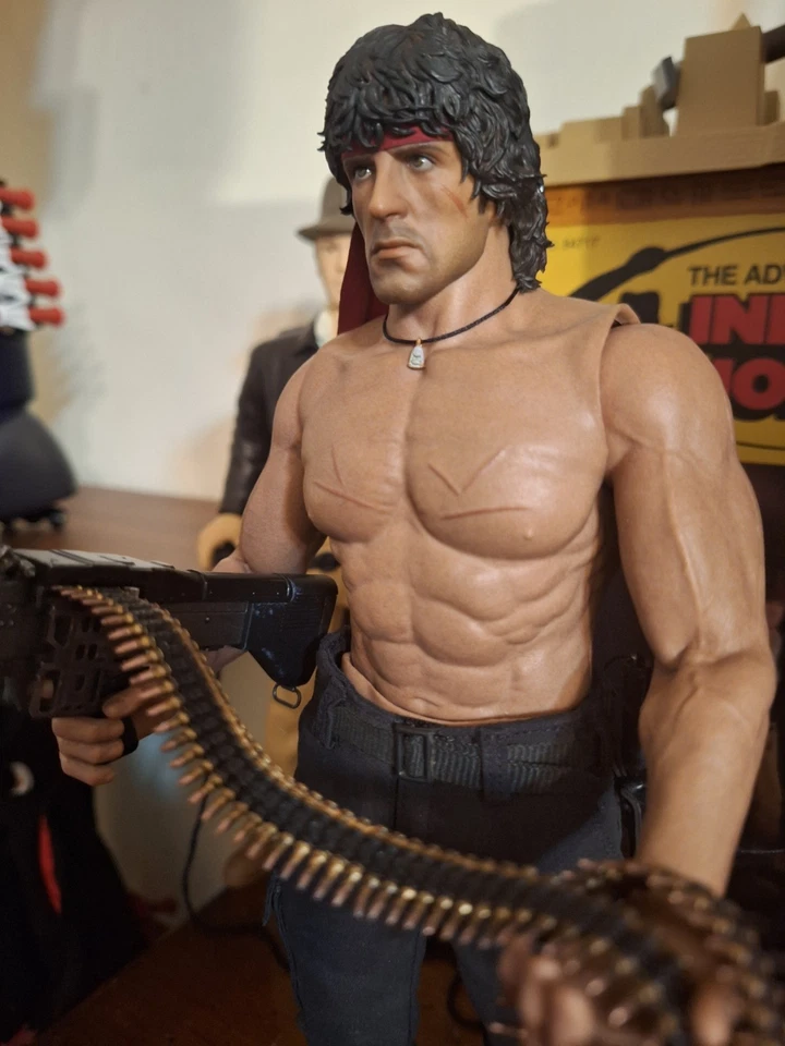 threezero Rambo First Blood Part II 1/6 John Rambo de Japón Foto 1 de 4