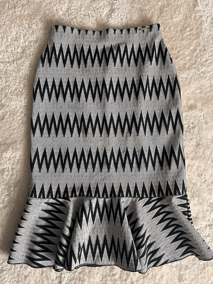 Guess s Rock Figurbetont Grau Schwarz  - Bild 1 von 1