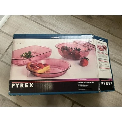 NEW VINTAGE Pyrex Cranberry 6016408 Bake-And-Serve 4-Piece Bakeware Set 1992 - Image 1 of 3