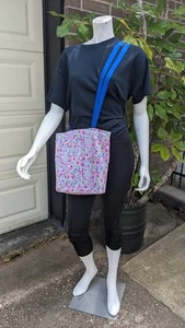 Breast Cancer Ribbons - Floral Background Tote bag - Picture 1 of 4