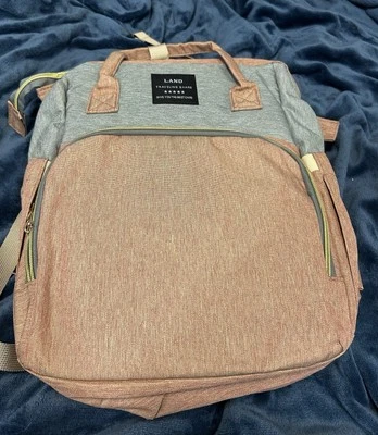 Mochila/estação de troca de fraldas LAND Traveling Share - Imagem 1 de 4