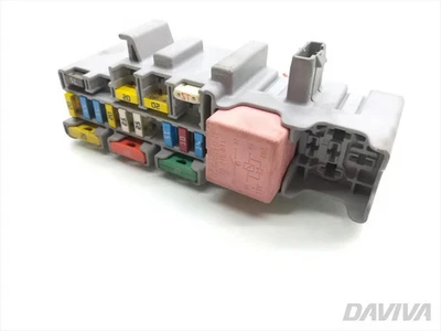 Renault Megane Sicherungsrelais-Steuermoduleinheit 1.5 dCi Diesel 63kW (86 HP) - Image 1 of 4